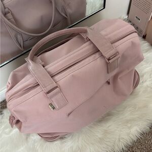 BEIS Weekender Bag in Atlas Pink